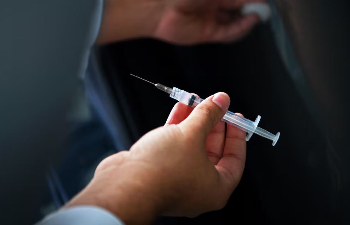 Imagen con una jeringa para las Inyecciones intracavernosas para la disfunción eréctil